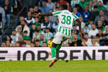 Estadio Benito Villamarin 'de Real Betis Balompie ve FC Barcelona takımları arasında LaLiga EASPORTS maçında görülen Assane Diao (Maciej Rogowski)