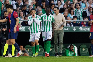 Isco, Assane Diao LaLiga EASPORTS maçı sırasında Estadio Benito Villamarin 'de Real Betis Balompie ve FC Barcelona takımları arasında görüldü (Maciej Rogowski)