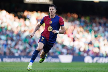 Robert Lewandowski, LaLiga EASPORTS maçı sırasında Estadio Benito Villamarin 'de Real Betis Balompie ve FC Barcelona takımları arasında görüldü (Maciej Rogowski)