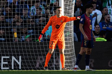 Estadio Benito Villamarin 'de Real Betis Balompie ve FC Barcelona takımları arasında LaLiga EASPORTS maçında görülen Inaki Pena (Maciej Rogowski)