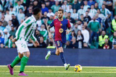 Inigo Martinez, Real Betis Balompie ve FC Barcelona takımları arasında LaLiga EASPORTS maçında Estadio Benito Villamarin (Maciej Rogowski)