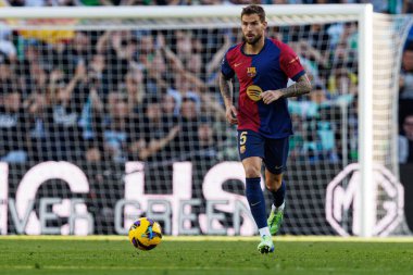 Inigo Martinez, Real Betis Balompie ve FC Barcelona takımları arasında LaLiga EASPORTS maçında Estadio Benito Villamarin (Maciej Rogowski)