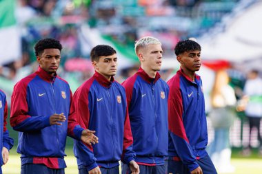 Alejandro Balde, Pedri, Dani Olmo, Lamine Yamal LaLiga EASPORTS maçında Real Betis Balompie ve FC Barcelona takımları arasında Estadio Benito Villamarin (Maciej Rogowski)