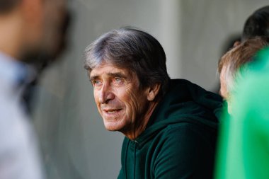 Manuel Pellegrini, Real Betis Balompie ve FC Barcelona takımları arasında LaLiga EASPORTS maçında Estadio Benito Villamarin (Maciej Rogowski)