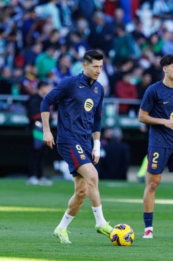 Robert Lewandowski, LaLiga EASPORTS maçı sırasında Estadio Benito Villamarin 'de Real Betis Balompie ve FC Barcelona takımları arasında görüldü (Maciej Rogowski)