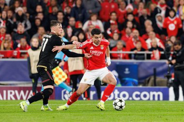 Sam Beukema, Zeki Amdouni UEFA Şampiyonlar Ligi maçında SL Benfica ve Bologna FC 1909 takımları arasında görüldü (Maciej Rogowski)