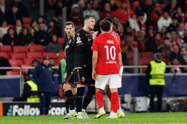 Sam Beukema, Orkun Kokcu UEFA Şampiyonlar Ligi maçında SL Benfica ve Bologna FC 1909 takımları arasında görüldü (Maciej Rogowski)