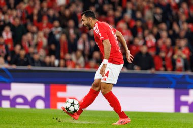 Vangelis Pavlidis UEFA Şampiyonlar Ligi maçında SL Benfica ve Bologna FC 1909 takımları arasında görüldü (Maciej Rogowski)