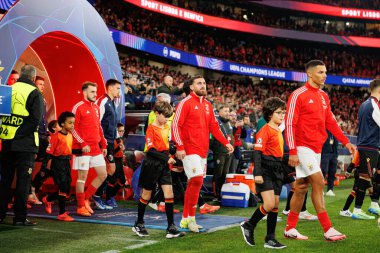 Kerem Akturkoglu, Orkun Kokcu, Alexander Bah SL Benfica ve Bologna FC 1909 takımları arasında oynanan UEFA Şampiyonlar Ligi maçında görüldü (Maciej Rogowski)