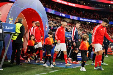 Florentino Luis, Fredrik Aursnes, Tomas Araujo UEFA Şampiyonlar Ligi maçında SL Benfica ve Bologna FC 1909 (Maciej Rogowski)