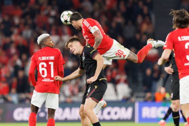 Thijs Dallinga, Nicolas Otamendi UEFA Şampiyonlar Ligi maçında SL Benfica ve Bologna FC 1909 takımları arasında görüldü (Maciej Rogowski)