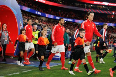 Angel Di Maria, Vangelis Pavlidis, Alvaro Carreras UEFA Şampiyonlar Ligi maçında SL Benfica ve Bologna FC 1909 (Maciej Rogowski)