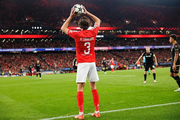 Alvaro Carreras UEFA Şampiyonlar Ligi maçında SL Benfica ve Bologna FC 1909 (Maciej Rogowski)