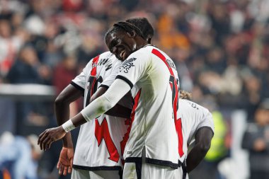 Abdul Mumin, Randy Nteka, Estadio de Vallecas 'taki Rayo Vallecano ve Real Madrid FC takımları arasında oynanan LaLiga EA Spor karşılaşmasında gol üstüne gol atarken görüldü (Maciej Rogowski)