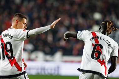 Jorge De Frutos, Ismaila Ciss, Estadio de Vallecas 'taki Rayo Vallecano ve Real Madrid FC takımları arasında oynanan LaLiga EA Spor Maçı sırasında görüldü (Maciej Rogowski)