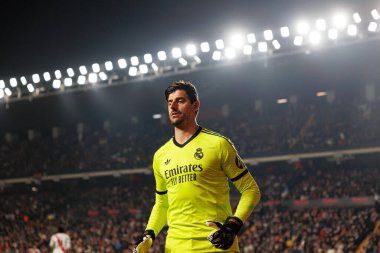 Thibaut Courtois, Estadio de Vallecas 'ta Rayo Vallecano ve Real Madrid FC takımları arasında oynanan LaLiga EA SPORTS maçı sırasında görüldü.)