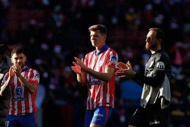 Alexander Sorloth, Jan Oblak LaLiga EA SPORTS maçı sırasında Estadio Civitas Metropolitano 'da Atletico de Madrid ve Getafe CF takımları arasında görüldü (Maciej Rogowski)