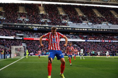 Alexander Sorloth, LaLiga EA SPORTS maçında Estadio Civitas Metropolitano 'daki Atletico de Madrid ve Getafe CF takımları arasında gol attıktan sonra kutlama yaparken görüldü (Maciej Rogowski)