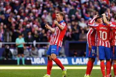 Alexander Sorloth, LaLiga EA SPORTS maçında Estadio Civitas Metropolitano 'daki Atletico de Madrid ve Getafe CF takımları arasında gol attıktan sonra kutlama yaparken görüldü (Maciej Rogowski)