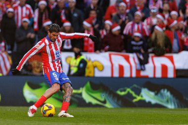 Rodrigo De Paul, Atletico de Madrid ve Getafe CF takımları arasında oynanan LaLiga EA SPORTS maçı sırasında Estadio Civitas Metropolitano 'da görüldü (Maciej Rogowski)