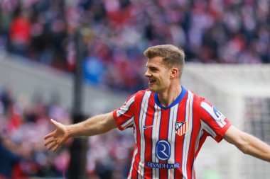Alexander Sorloth, LaLiga EA SPORTS maçında Estadio Civitas Metropolitano 'daki Atletico de Madrid ve Getafe CF takımları arasında gol attıktan sonra kutlama yaparken görüldü.