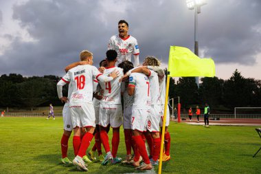 Maritimo 'nun oyuncuları Liga Portekiz 2 maçında Euller' den gol üstüne gol atarken CD Mafra ve CS Maritimo (Maciej Rogowski) takımları arasında görüldü.)