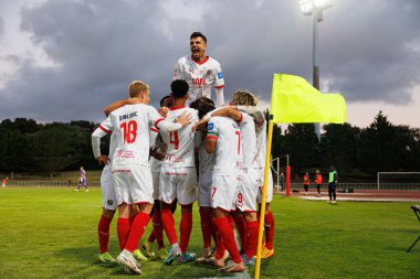 Maritimo 'nun oyuncuları Liga Portekiz 2 maçında Euller' den gol üstüne gol atarken CD Mafra ve CS Maritimo (Maciej Rogowski) takımları arasında görüldü.)