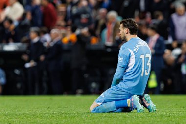 Mestalla Stadyumu 'ndaki Valencia CF ve Real Madrid FC takımları arasında oynanan LaLiga EA SPORTS maçı sırasında Dimitrievski' yi çaldı (Maciej Rogowski)