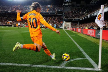 Luka Modriç LaLiga EA SPORTS maçı sırasında Valencia CF ve Real Madrid FC takımları arasında Mestalla Stadyumu 'nda (Maciej Rogowski)