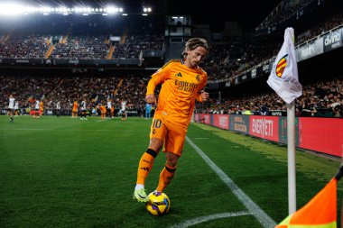 Luka Modriç LaLiga EA SPORTS maçı sırasında Valencia CF ve Real Madrid FC takımları arasında Mestalla Stadyumu 'nda (Maciej Rogowski)