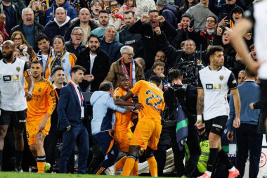 Vinicius Junior, Antonio Rudiger LaLiga EA SPORTS maçı sırasında Valencia CF ve Real Madrid FC takımları arasında Mestalla Stadyumu (Maciej Rogowski)