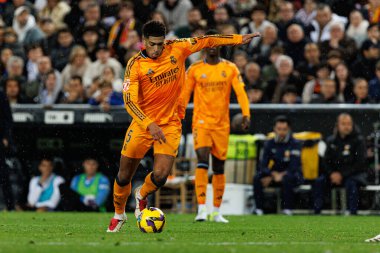 Mestalla Stadyumu 'ndaki Valencia CF ve Real Madrid FC takımları arasında oynanan LaLiga EA SPORTS maçı sırasında Jude Bellingham (Maciej Rogowski)