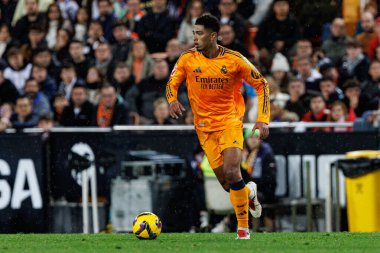 Mestalla Stadyumu 'ndaki Valencia CF ve Real Madrid FC takımları arasında oynanan LaLiga EA SPORTS maçı sırasında Jude Bellingham (Maciej Rogowski)
