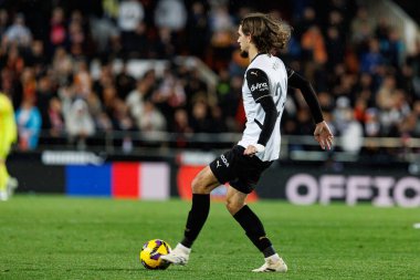 Mestalla Stadyumu 'ndaki Valencia CF ve Real Madrid FC takımları arasında oynanan LaLiga EA SPORTS maçı sırasında Yarek Gasiorowski (Maciej Rogowski)