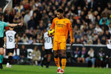 Mestalla Stadyumu 'ndaki Valencia CF ve Real Madrid FC takımları arasında oynanan LaLiga EA SPORTS maçı sırasında Jude Bellingham (Maciej Rogowski)