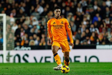 Mestalla Stadyumu 'ndaki Valencia CF ve Real Madrid FC takımları arasında oynanan LaLiga EA SPORTS maçı sırasında Jude Bellingham (Maciej Rogowski)