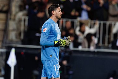 Mestalla Stadyumu 'ndaki Valencia CF ve Real Madrid FC takımları arasında oynanan LaLiga EA SPORTS maçı sırasında Dimitrievski' yi çaldı (Maciej Rogowski)