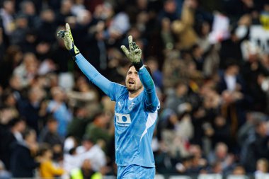 Mestalla Stadyumu 'ndaki Valencia CF ve Real Madrid FC takımları arasında oynanan LaLiga EA SPORTS maçı sırasında Dimitrievski' yi çaldı (Maciej Rogowski)