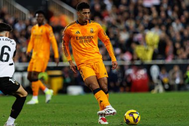 Mestalla Stadyumu 'ndaki Valencia CF ve Real Madrid FC takımları arasında oynanan LaLiga EA SPORTS maçı sırasında Jude Bellingham (Maciej Rogowski)