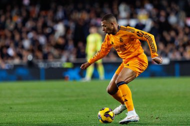 Mestalla Stadyumu 'ndaki Valencia CF ve Real Madrid FC takımları arasında oynanan LaLiga EA SPORTS maçı sırasında Kylian Mbappe (Maciej Rogowski)