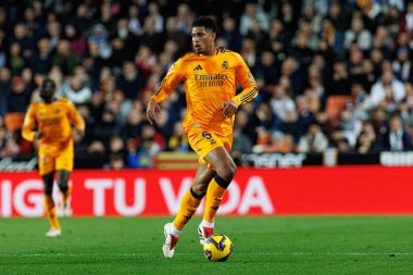 Mestalla Stadyumu 'ndaki Valencia CF ve Real Madrid FC takımları arasında oynanan LaLiga EA SPORTS maçı sırasında Jude Bellingham (Maciej Rogowski)