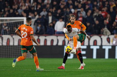 Dodi Lukebakio, Yarek Gasiorowski LaLiga EA Spor Maçı sırasında Sevilla FC ve Valencia CF takımları arasında Estadio Ramon Sanchez Pizjuan (Maciej Rogowski)