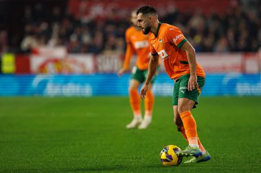 Luis Rioja, LaLiga EA SPORTS maçı sırasında Sevilla FC ve Valencia CF takımları arasında Estadio Ramon Sanchez Pizjuan (Maciej Rogowski)