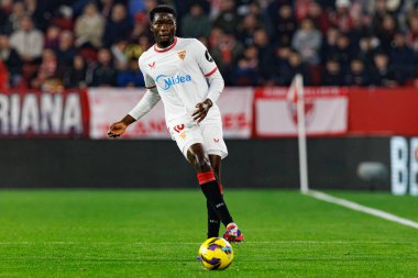 Lucien Agoume LaLiga EA SPORTS maçı sırasında Sevilla FC ve Valencia CF takımları arasında Estadio Ramon Sanchez Pizjuan (Maciej Rogowski)