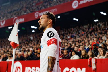 Nemanja Gudelj, LaLiga EA SPORTS maçı sırasında Sevilla FC ve Valencia CF takımları arasında Estadio Ramon Sanchez Pizjuan (Maciej Rogowski)