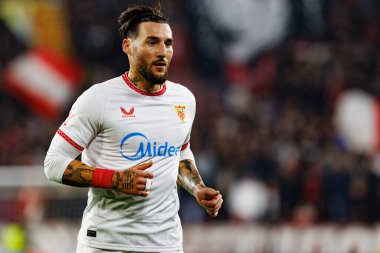 Nemanja Gudelj, LaLiga EA SPORTS maçı sırasında Sevilla FC ve Valencia CF takımları arasında Estadio Ramon Sanchez Pizjuan (Maciej Rogowski)