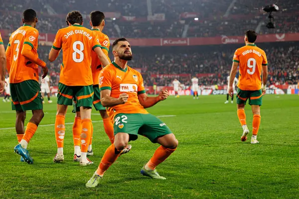 Luis Rioja, LaLiga EA SPORTS maçında Estadio Ramon Sanchez Pizjuan (Maciej Rogowski)