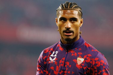 Loic Bade, Sevilla FC ve Valencia CF takımları arasında Estadio Ramon Sanchez Pizjuan 'da (Maciej Rogowski)