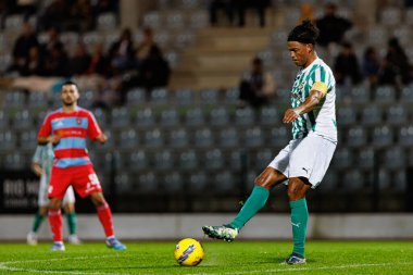 Aderlan Santos, Estadio Municipal Rio Maior 'daki Casa Pia AC ve Rio Ave FC takımları arasında oynanan Taca De Portugal maçında görüldü (Maciej Rogowski)