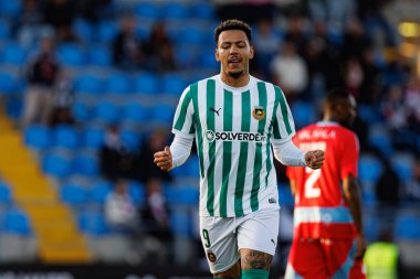 Clayton, Estadio Municipal Rio Maior 'daki Casa Pia AC ve Rio Ave FC takımları arasında oynanan Taca De Portugal maçında attığı golü kutlarken görülüyor.)